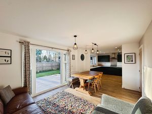 Photo 9- click for photo gallery